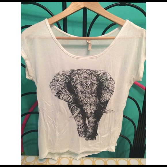 SOLD Cute tribal print elephant shirt!
