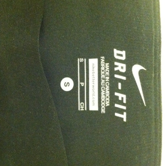 Nike Dri Fit Capris - Picture 2 of 4