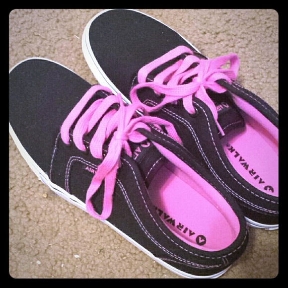 Airwalk shoes