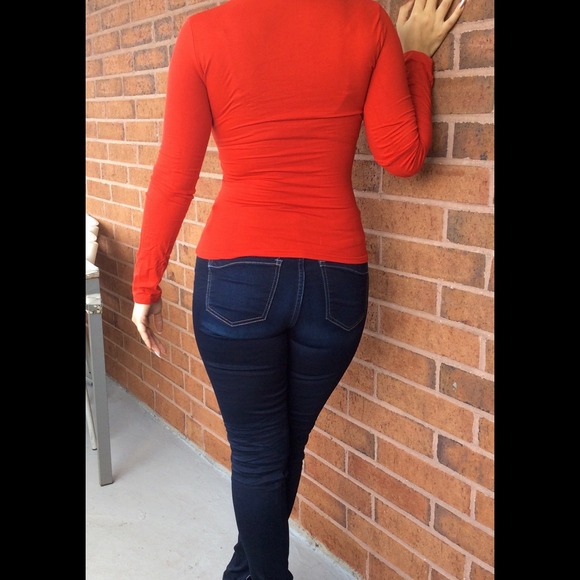 Red Top - Picture 3 of 4