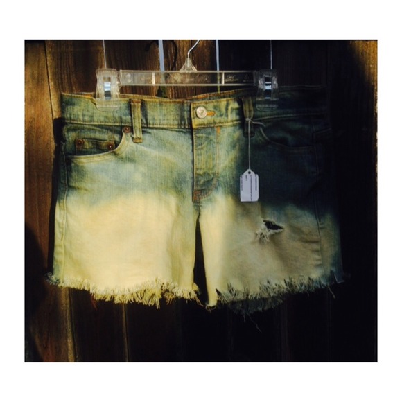 Acid Wash Frayed Short Handmade