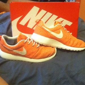 Orange Speckled Roshe Run