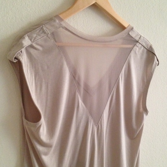 BCBG v neck mesh top - Picture 4 of 4