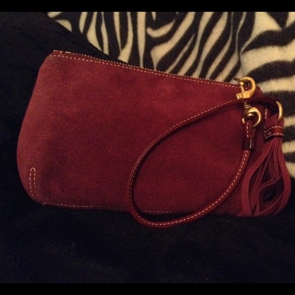 ‼️SOLD in Bundle‼️ Coach Suede Wristlet - Picture 2 of 3