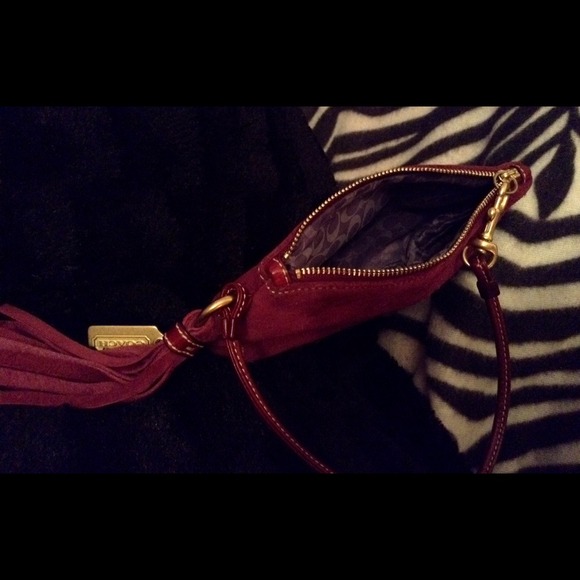 ‼️SOLD in Bundle‼️ Coach Suede Wristlet - Picture 3 of 3