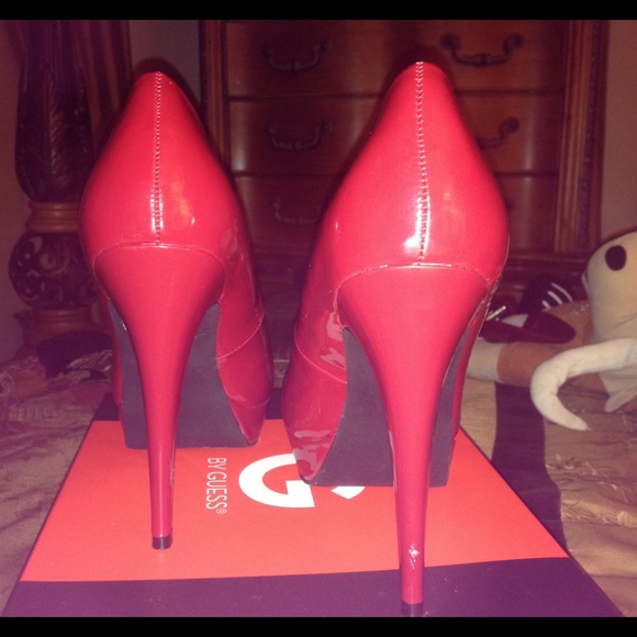 Bcbgeneration Heels/ G by Guess - Picture 2 of 4