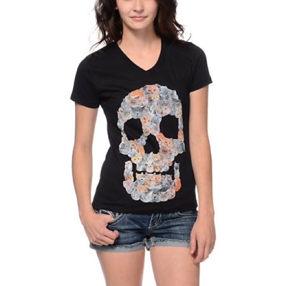 ⛔️⛔️SOLD ON Ⓜ️ERCARI⛔️⛔️skull made of cats t-shirt