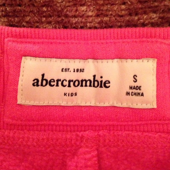 Shorts - Picture 2 of 3