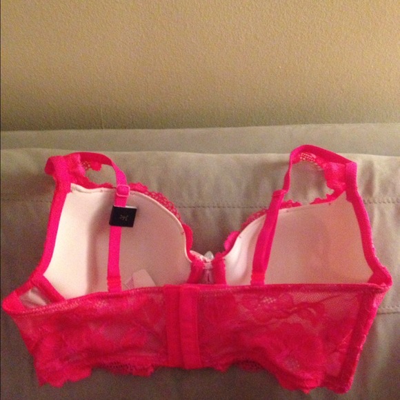 SOLD locally. VS Lined Demi 34C. - Picture 3 of 4