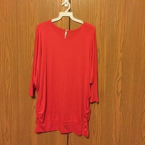 NWOT Coral long tunic with gathered sides