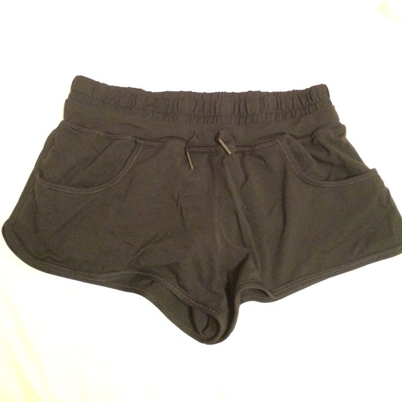 Lululemon shorts in black