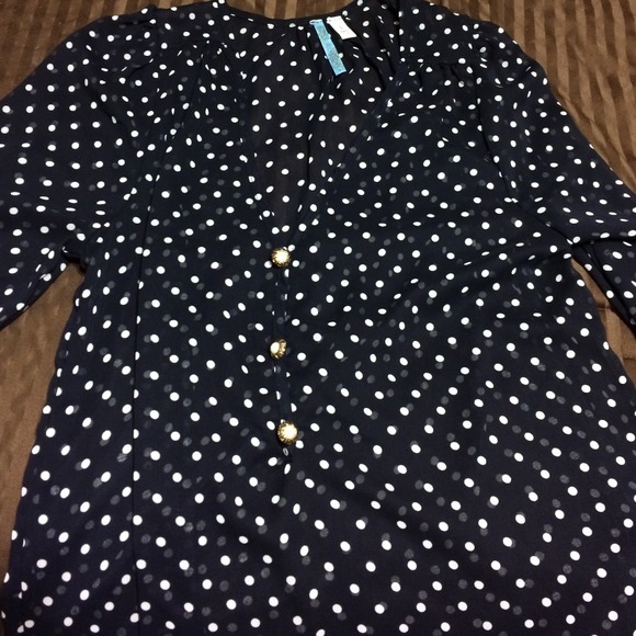 3/4 sleeve blouse.