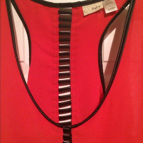 Daytrip tank top with faux leather trim - Picture 4 of 4