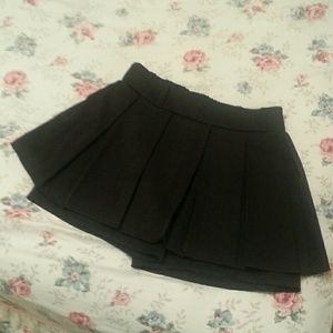 Black Skort