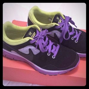 Women's Nike Lunarfly 4 size 7.5