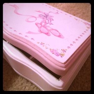 Enchanting ballerina Jewelry box!