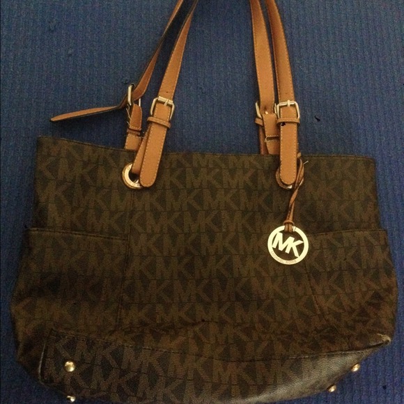 Michael Kors handbag... gently used