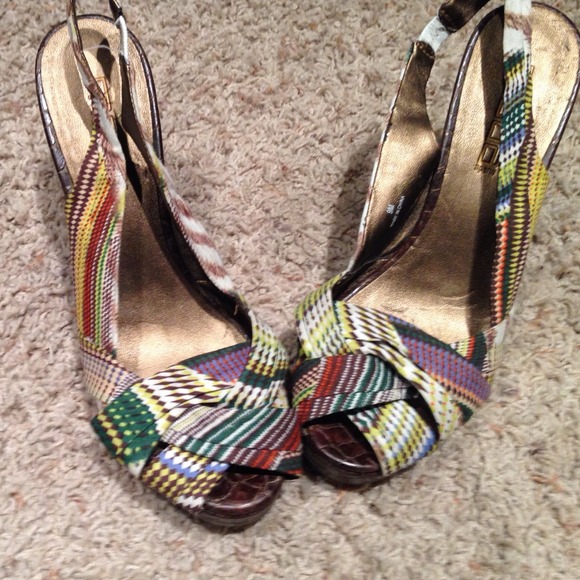 Printed peep toe wedges
