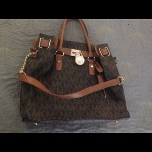 Michael Kors handbag (never used) but no tags on