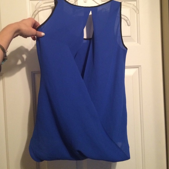 Express blue open back top - Picture 4 of 4