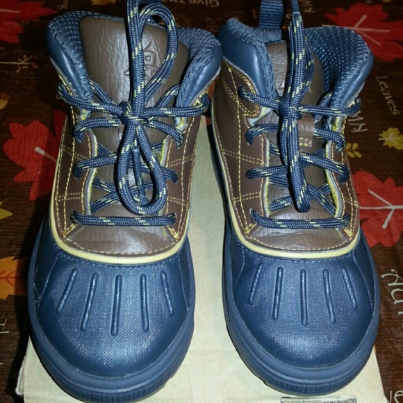 Nike boots toddler boy size 9