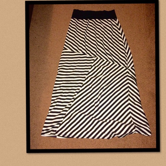 Black and white striped maxi skirt