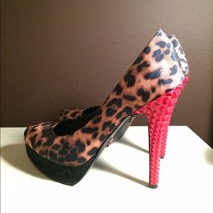 Rachel Roy sexy heels