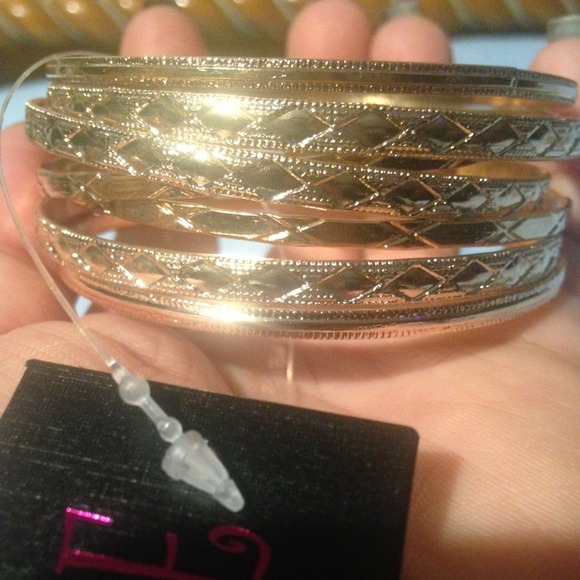 Gold bangles bracelets 💕