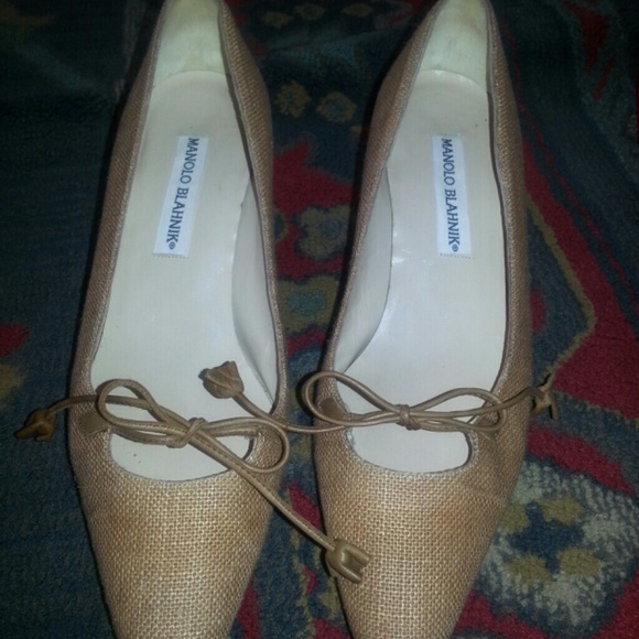 Manolo Blahnik Shoes - Manoli Blahnik taupe size 8 150.00