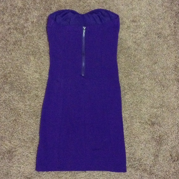Purple dress - Picture 2 of 2
