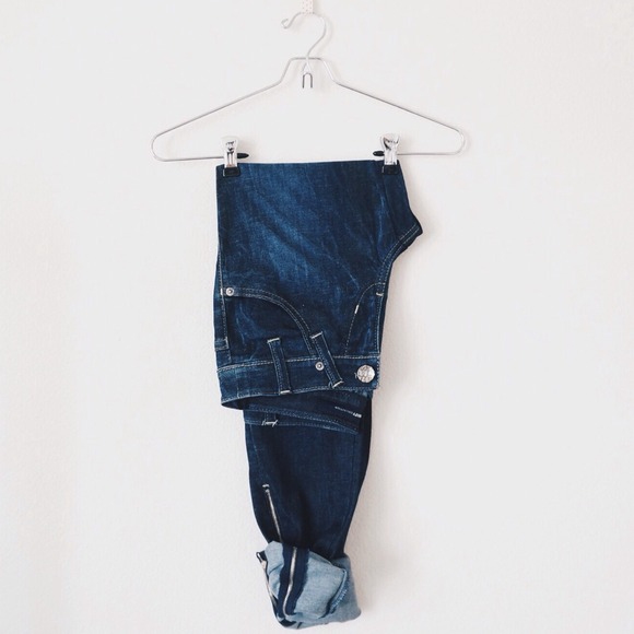 M60 Ultra Skinnies