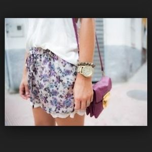 Zara floral shorts with lace trim on hem