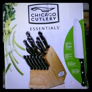NIB 15 pc knife set with wood block