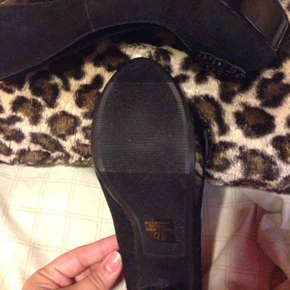 Heels - Picture 3 of 3