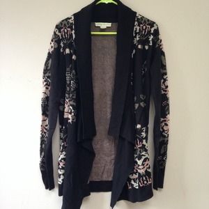 Floral motif open cardigan