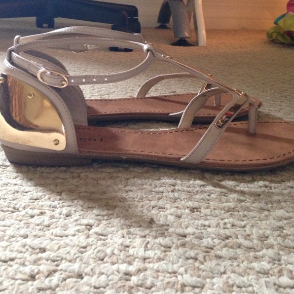 Sandals - Picture 2 of 2