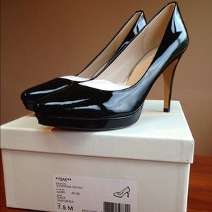 Authentic Coach patent leather black stilettos 7.5