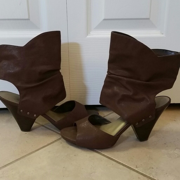 ??REDUCED! Worthington peep toe boots Brown