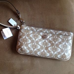 Coach Peyton Dream C GoGo Wristlet/Clutch