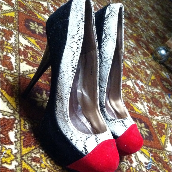 Charlotte Russe heels size 5