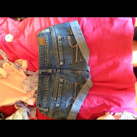 AE size 2 shorts - Picture 2 of 2