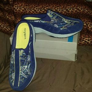 NIB backless tennis shoe