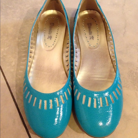 Turquise flats