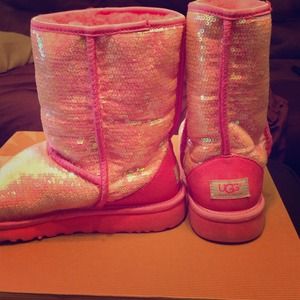 Reserved Great condition! Pink sequin UGGS