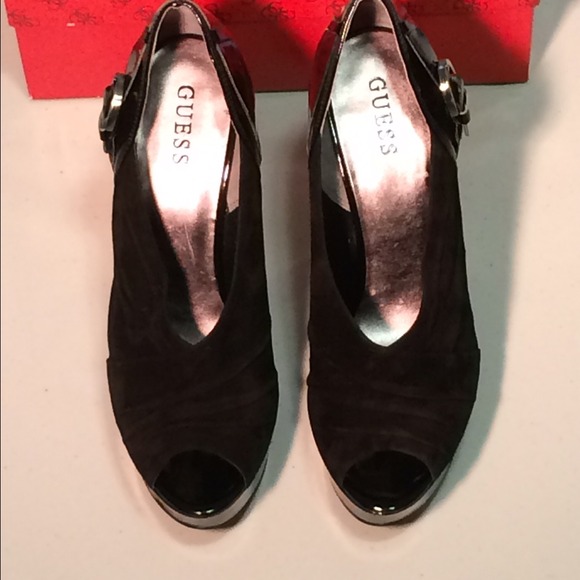 Guess Platform Suede and Patent Heel - Picture 2 of 4
