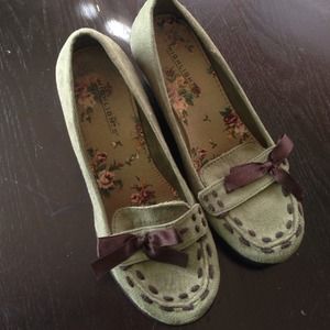 Sage green suede-like wedge