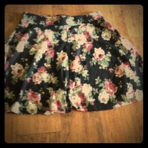 💛sold💛Floral print skater skirt