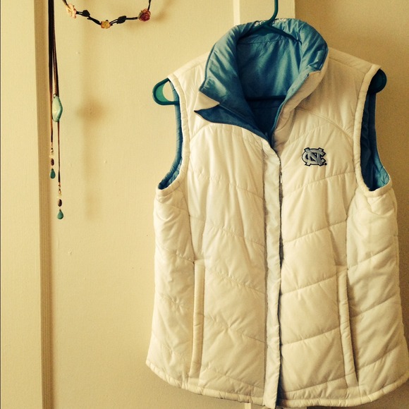 Reversible UNC Columbia Vest