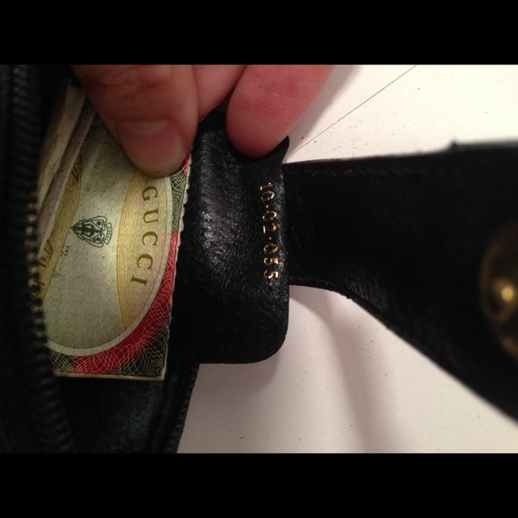 FINAL MARKDOWN Vintage Gucci cross body - Picture 3 of 4