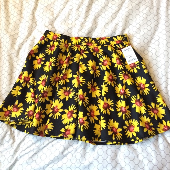 Sunflower print skirt